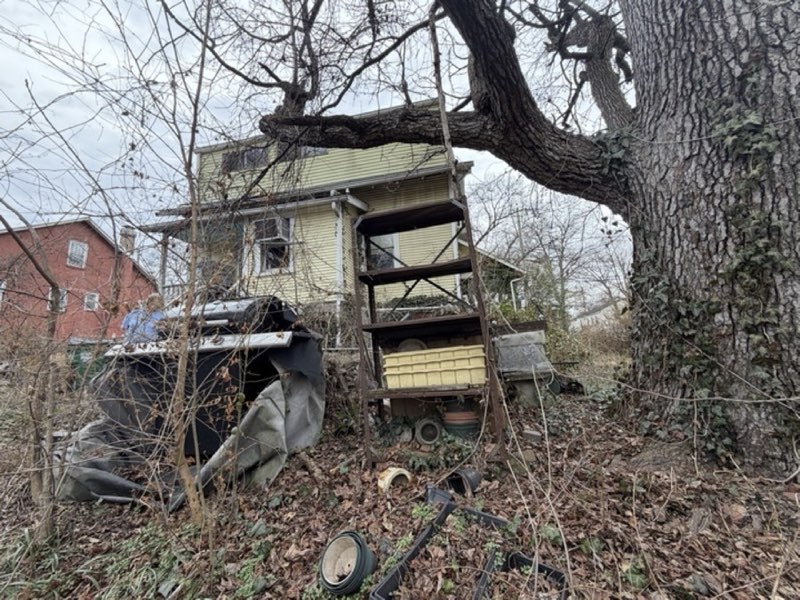 45th Pl, Riverdale